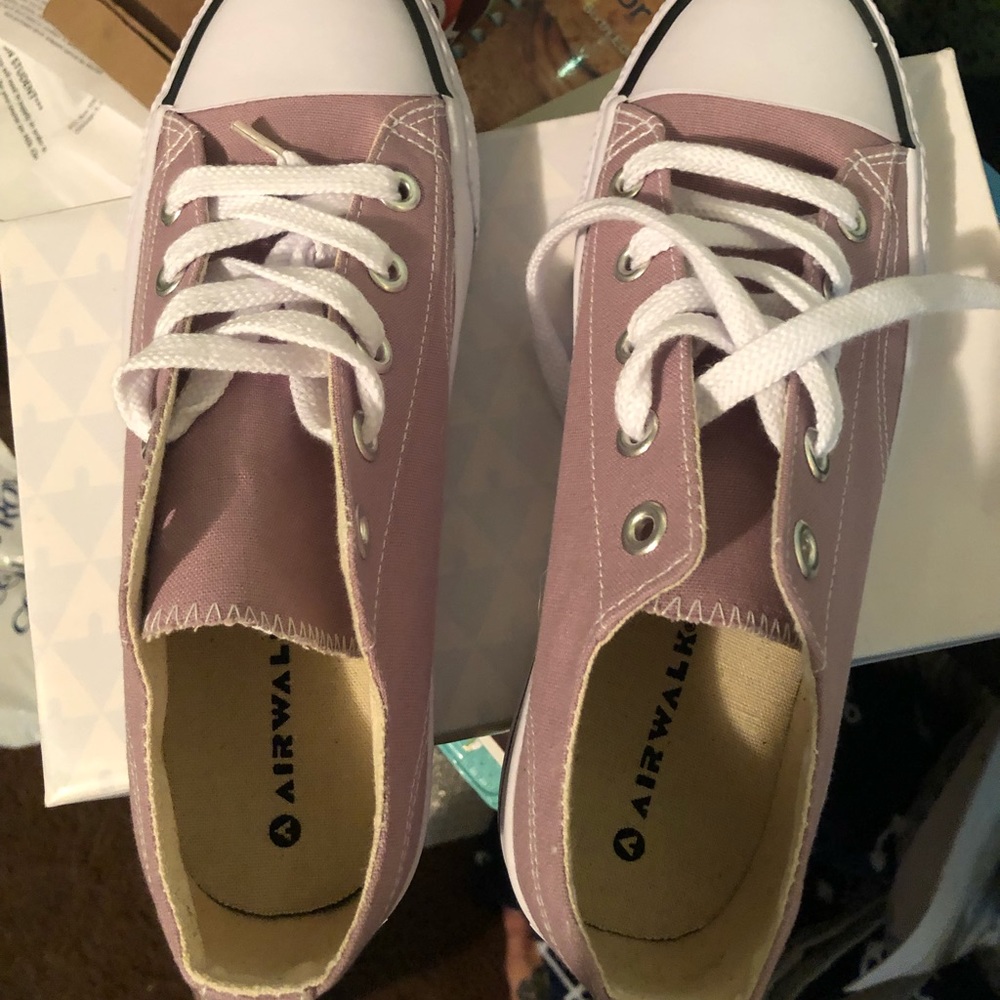 🚫SOLD🚫 Mauve Colored Converse